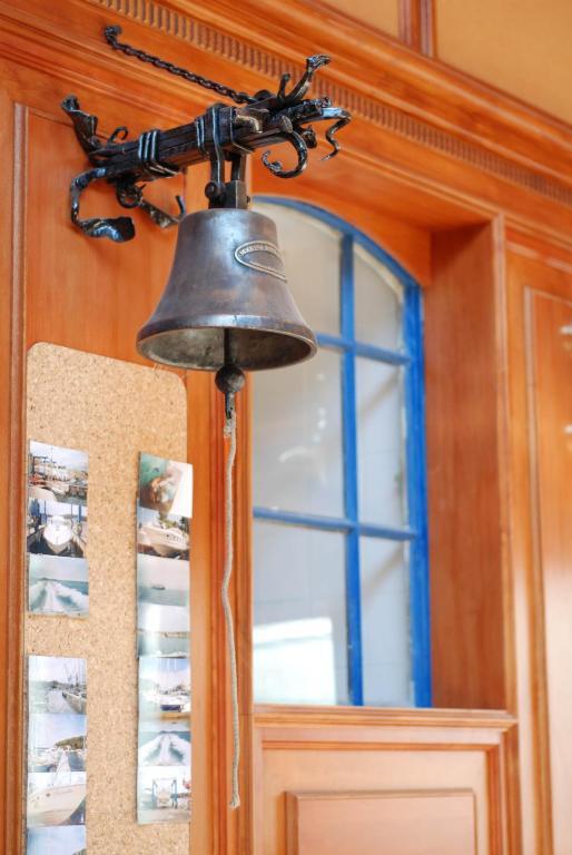 Hotel Marina Hermanuv Mestec エクステリア 写真