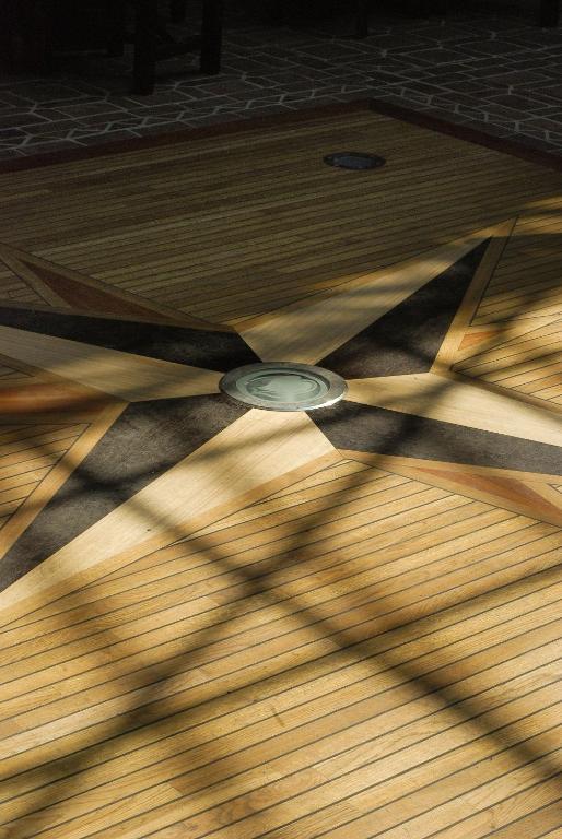 Hotel Marina Hermanuv Mestec エクステリア 写真